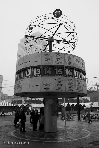 L'orologio universale di Alexanderplatz