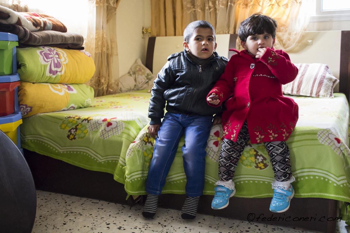 Fratelli rimasti orfani a Rafah